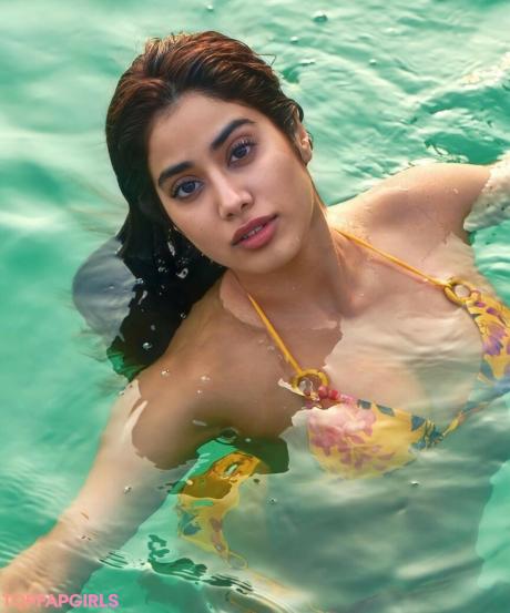 Janhvi nude leaked OnlyFans photo #18