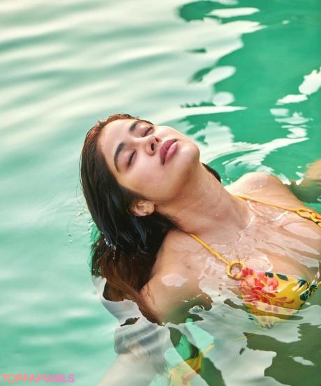 Janhvi nude leaked OnlyFans photo #19