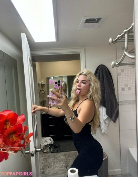 Hannahcrawford18 nude leaked OnlyFans photo #116