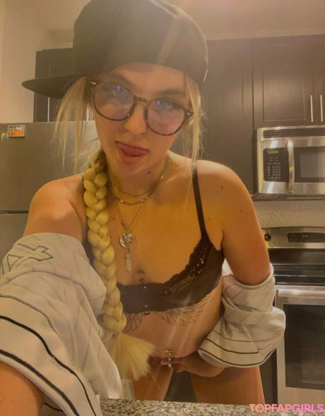 Hannahcrawford18 nude leaked OnlyFans photo #80