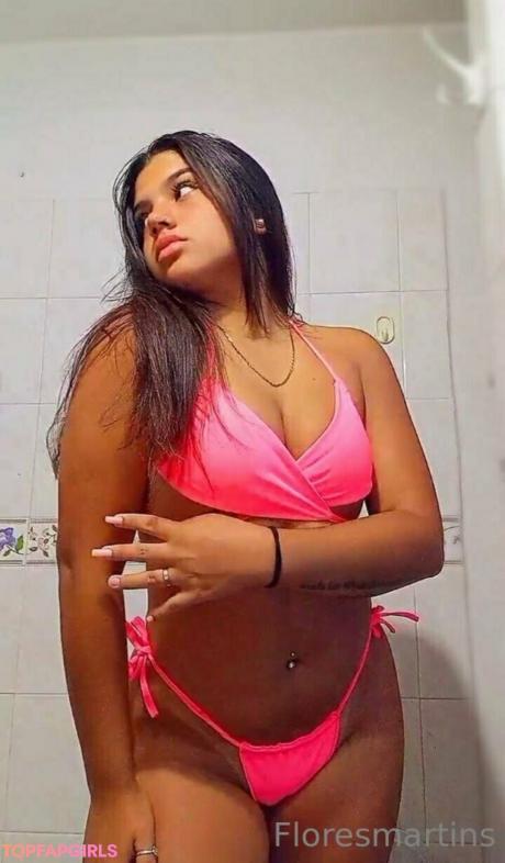 Floresmartins nude leaked OnlyFans photo #24