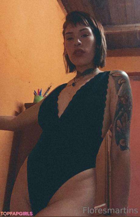 Floresmartins nude leaked OnlyFans photo #9