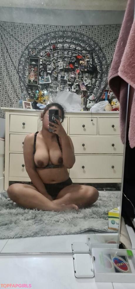 Hxnnoyingz nude leaked OnlyFans photo #2