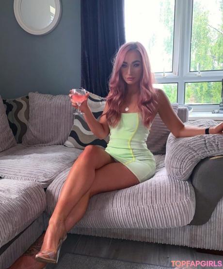 Chloe nude leaked OnlyFans photo #13