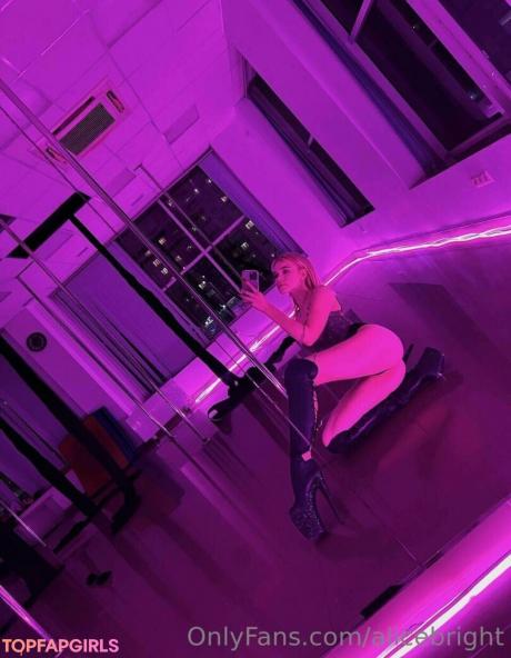 Alicebrightt nude leaked OnlyFans photo #26