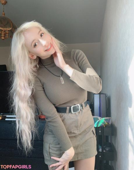 AliceBong nude leaked OnlyFans photo #425