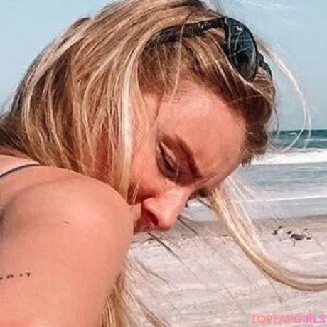 Irena nude leaked OnlyFans photo #6