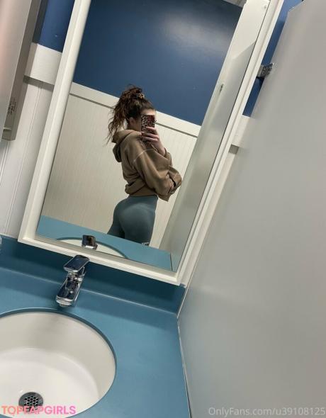 Sgoally nude leaked OnlyFans photo #13