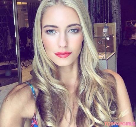 Amy nude leaked OnlyFans photo #3