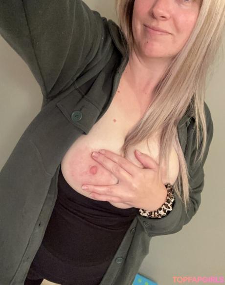 MissesP nude leaked OnlyFans photo #25