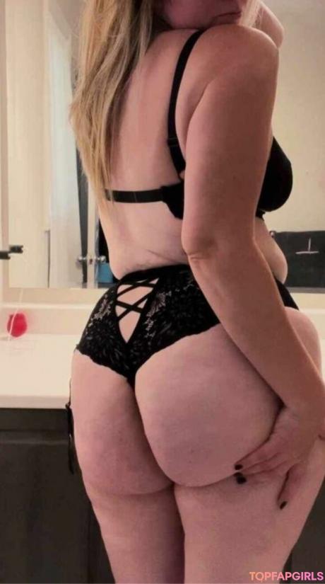 MissesP nude leaked OnlyFans photo #3