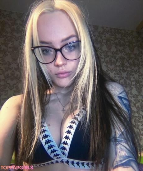 Vikiblade nude leaked OnlyFans photo #6