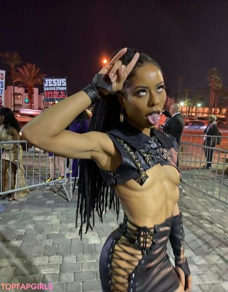 Thekiranoir nude leaked OnlyFans photo #50