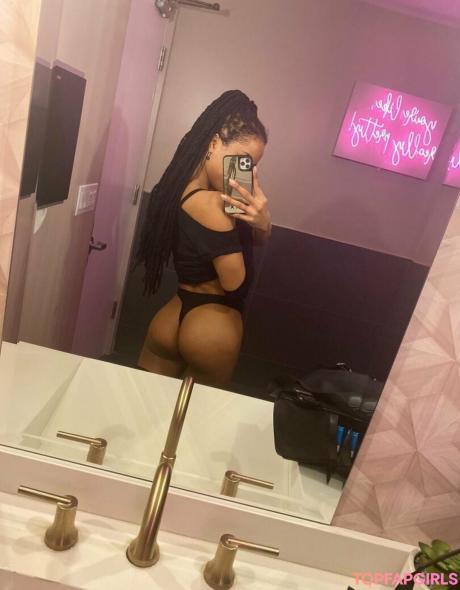 Thekiranoir nude leaked OnlyFans photo #78