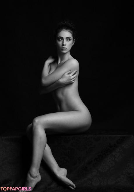 Veronica nude leaked OnlyFans photo #15