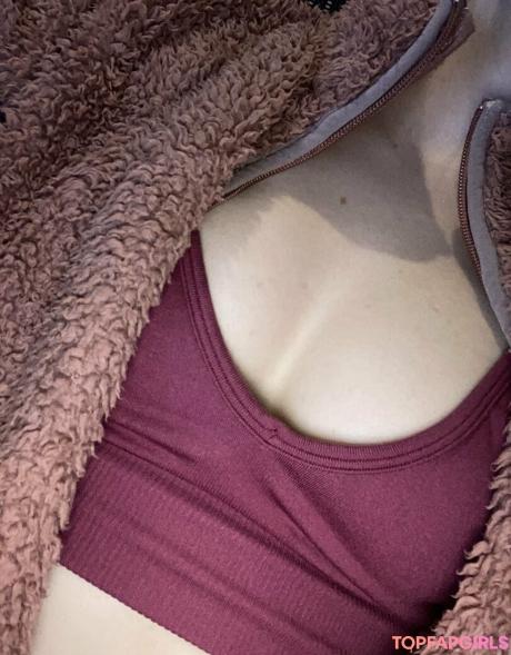 Chloewinterxo nude leaked OnlyFans photo #13