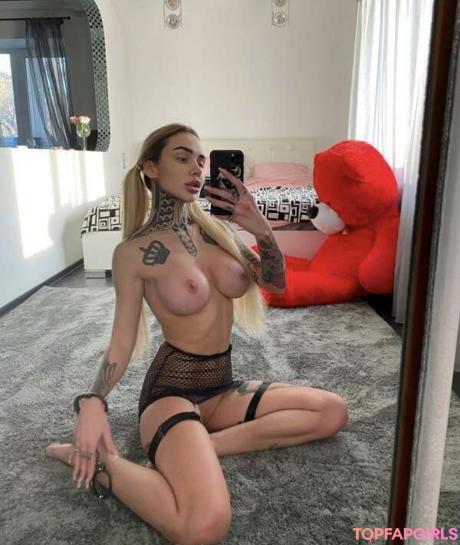 Miafoxie nude leaked OnlyFans photo #98