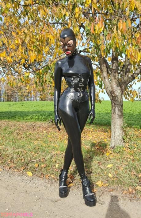 Rubberhell nude leaked OnlyFans photo #18