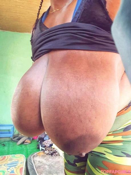 Chioma nude leaked OnlyFans photo #35