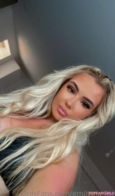 Emilymrlor nude leaked OnlyFans photo #16