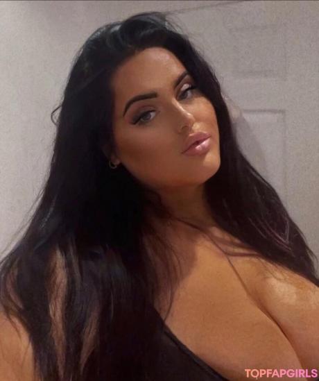 Chloe nude leaked OnlyFans photo #6