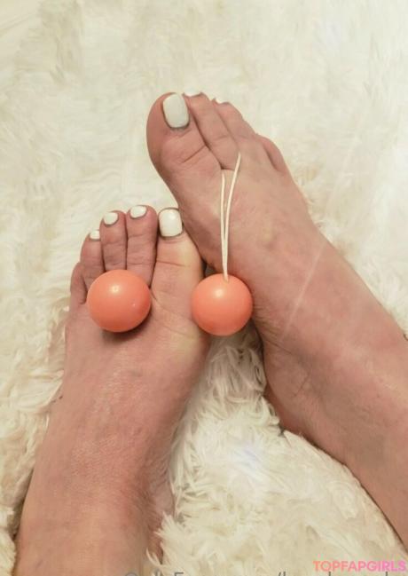 Loveleesole nude leaked OnlyFans photo #6
