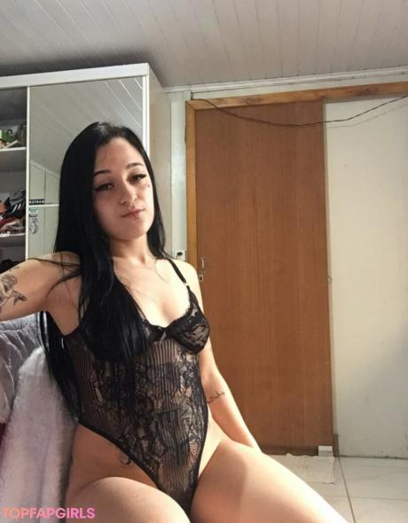 Larissa nude leaked OnlyFans photo #10