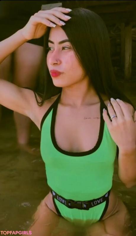 Samira nude leaked OnlyFans photo #12