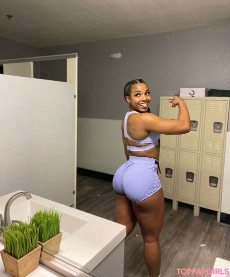 Aaaaayevuh nude leaked OnlyFans photo #3