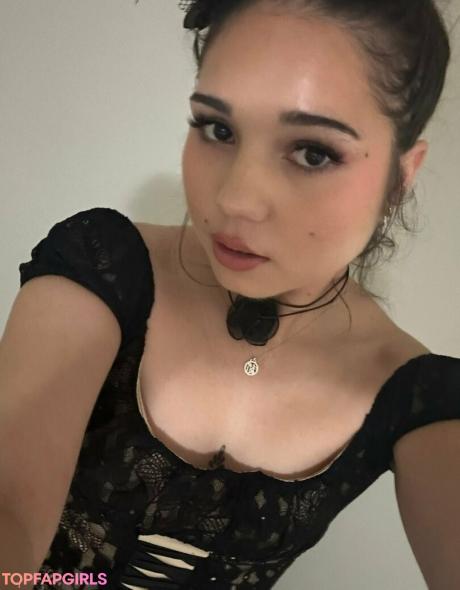 Bellabxnny nude leaked OnlyFans photo #21