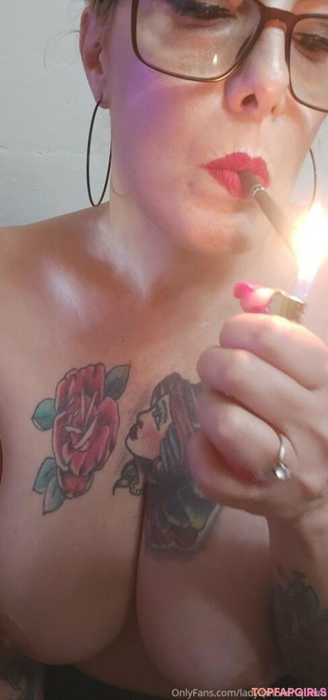 Lady.smoker.queen nude leaked OnlyFans photo #43