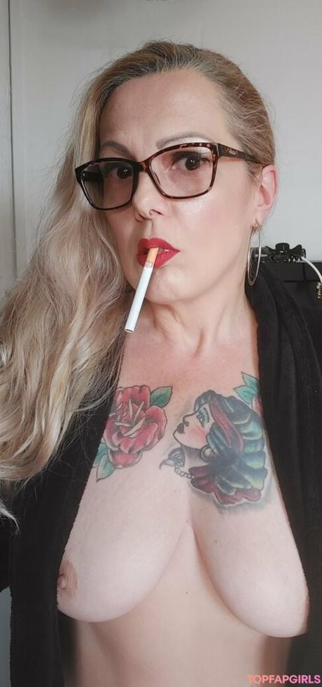 Lady.smoker.queen nude leaked OnlyFans photo #46