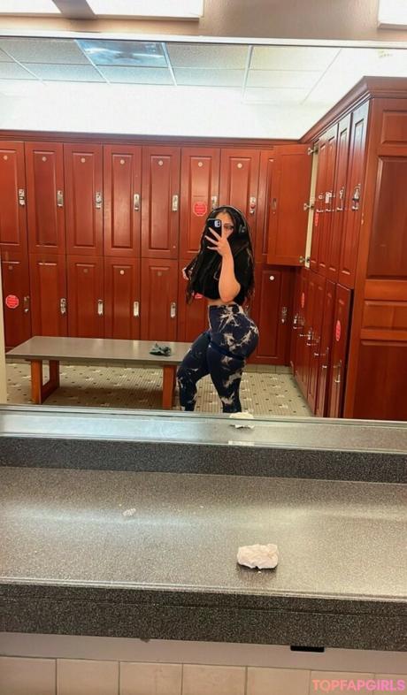 Safiyaswrld nude leaked OnlyFans photo #8