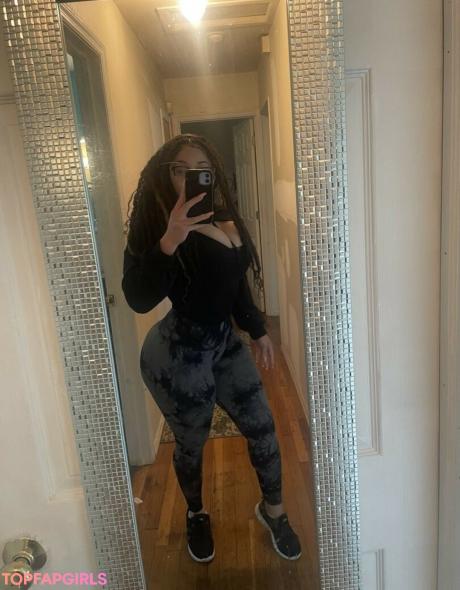 Safiyaswrld nude leaked OnlyFans photo #13