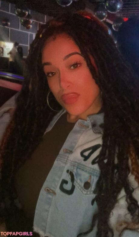 Safiyaswrld nude leaked OnlyFans photo #15