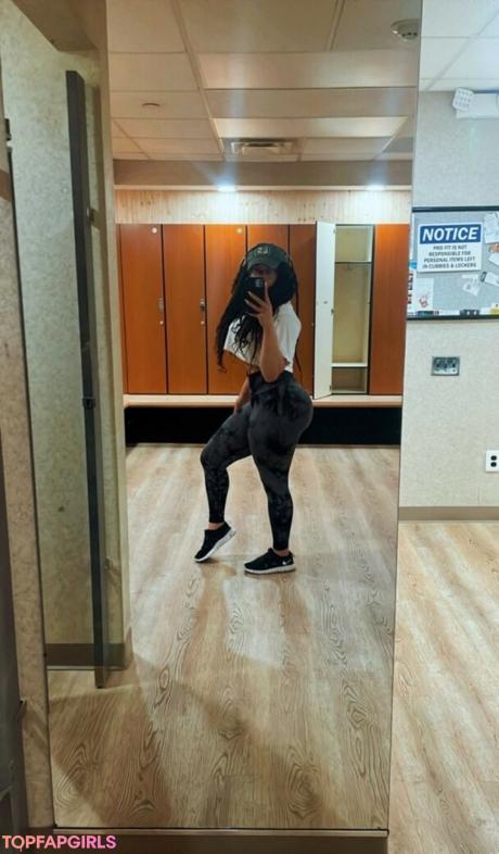 Safiyaswrld nude leaked OnlyFans photo #18