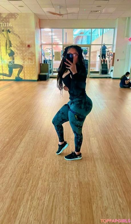 Safiyaswrld nude leaked OnlyFans photo #7