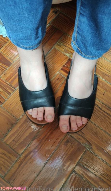 Lemoonfeet nude leaked OnlyFans photo #49