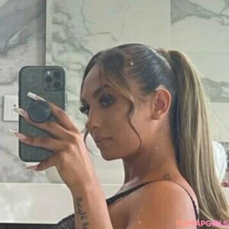 Camila nude leaked OnlyFans photo #4
