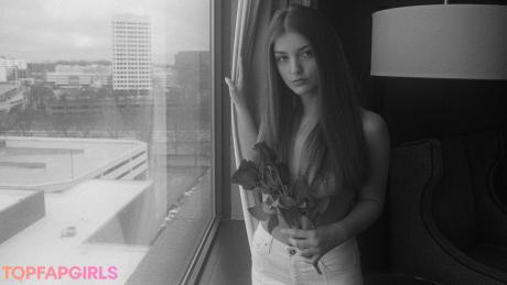 SolelyLu nude leaked OnlyFans photo #4