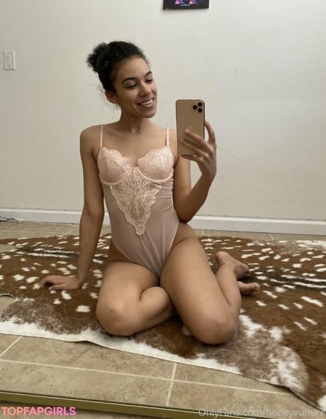 HoneyVulture nude leaked OnlyFans photo #37