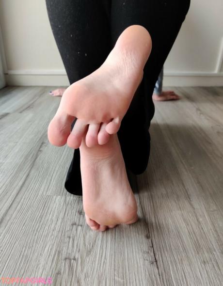 Alicefrenchfeet nude leaked OnlyFans photo #191