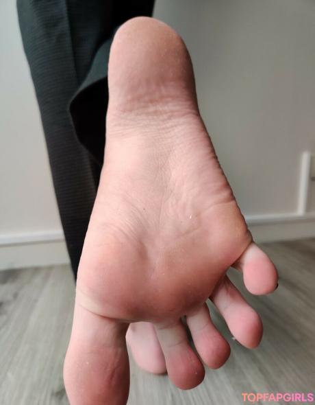 Alicefrenchfeet nude leaked OnlyFans photo #28