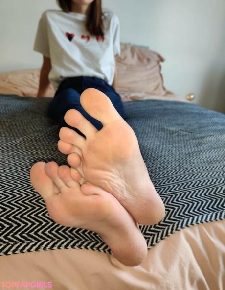 Alicefrenchfeet nude leaked OnlyFans photo #364