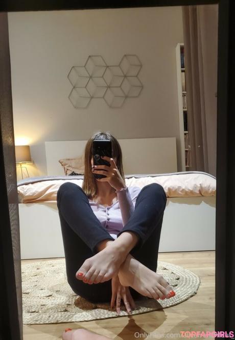 Alicefrenchfeet nude leaked OnlyFans photo #393