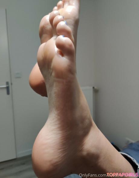 Alicefrenchfeet nude leaked OnlyFans photo #60