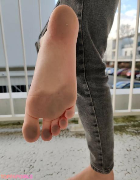 Alicefrenchfeet nude leaked OnlyFans photo #94