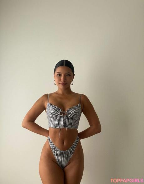 Julia nude leaked OnlyFans photo #111