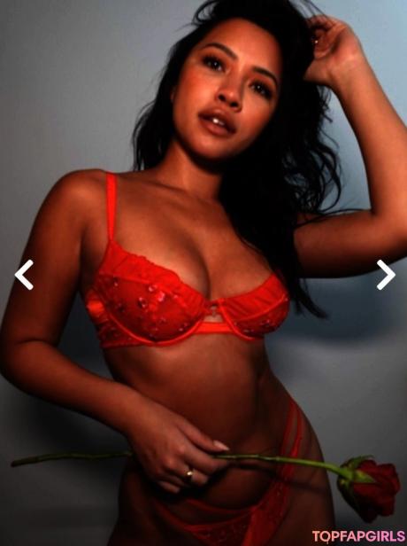 Julia nude leaked OnlyFans photo #13