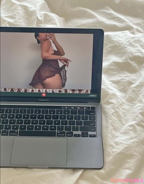 Julia nude leaked OnlyFans photo #143